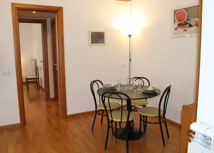 Interno 10 * Rom